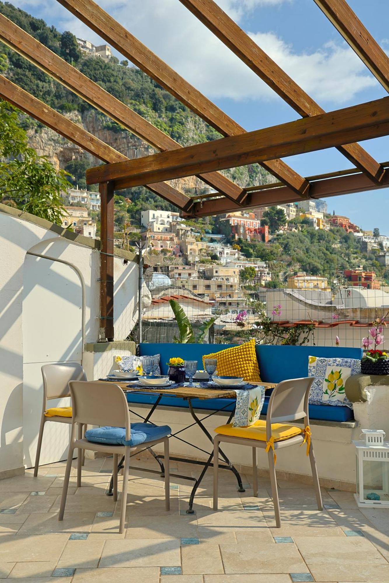 Casa Flavia Positano Center - 5 Minutes To Beach And 4 Air Conditioning エクステリア 写真